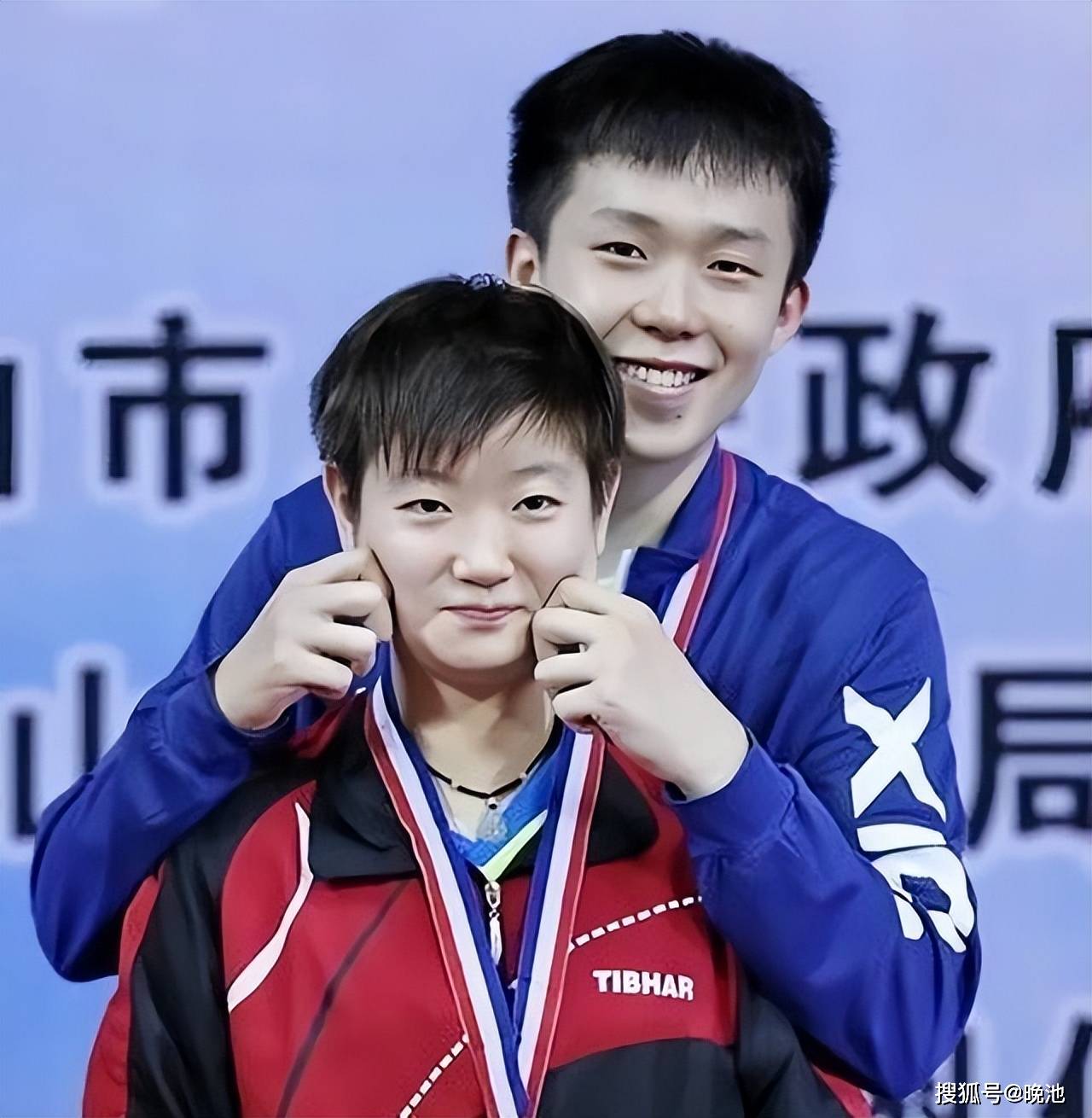 今日！CCTV5直播国乒孙颖莎和王楚钦出战+中国女篮+足球之夜，网络转CBA+NBA+欧冠