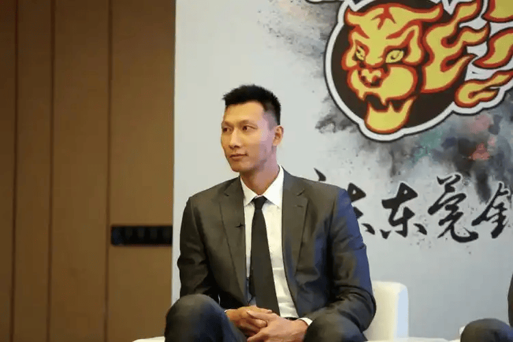 竞选篮协，易建联复出执掌？尘埃落定，易建联官宣决定，姚明看懂