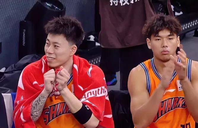 上海男篮101-90浙江广厦,赛后球员表现评分:3满分、1及格、4优秀