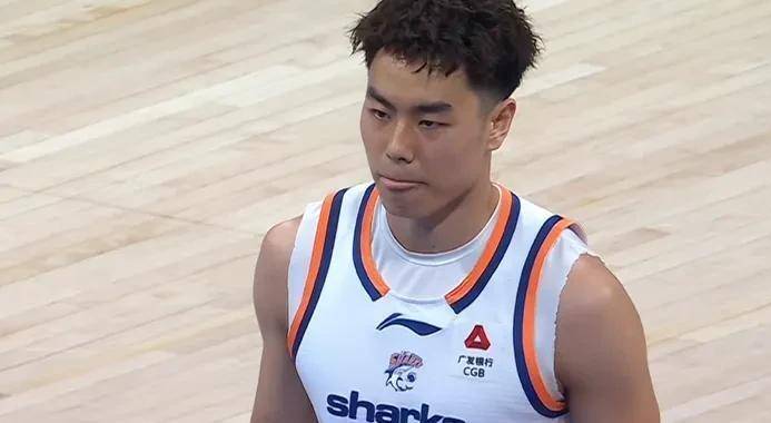 上海男篮101-90浙江广厦,赛后球员表现评分:3满分、1及格、4优秀