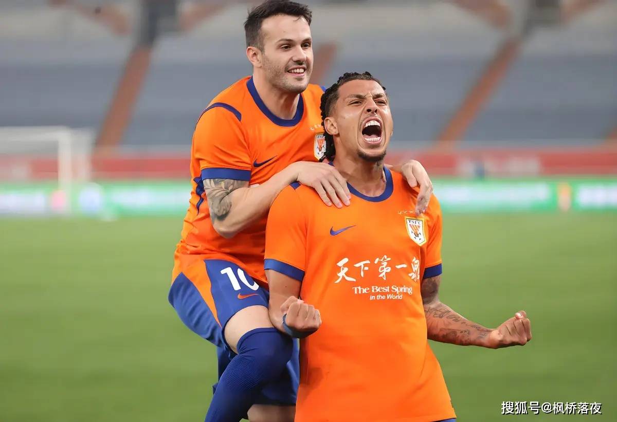 5外援压阵难奈残阵海港!泰山平局背后是战术坍塌还是体系崩坏?